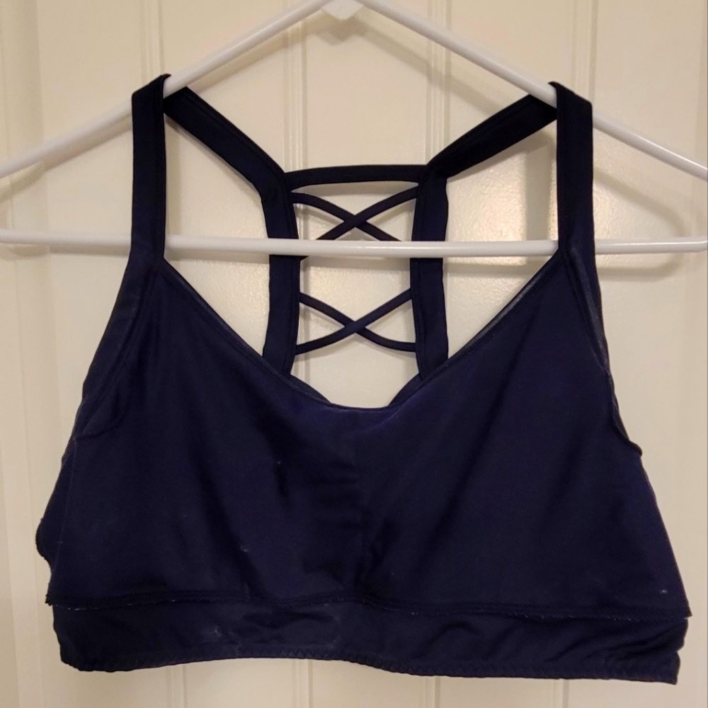 sports bra